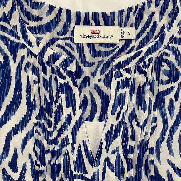 Vineyard Vines Nautical Zebra Print Pintuck Blouse in Royal Ocean S in EUC - Picture 4 of 9
